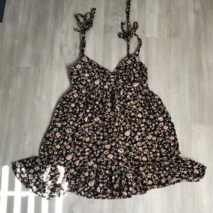 BLACK FLORAL TILLYS DRESS